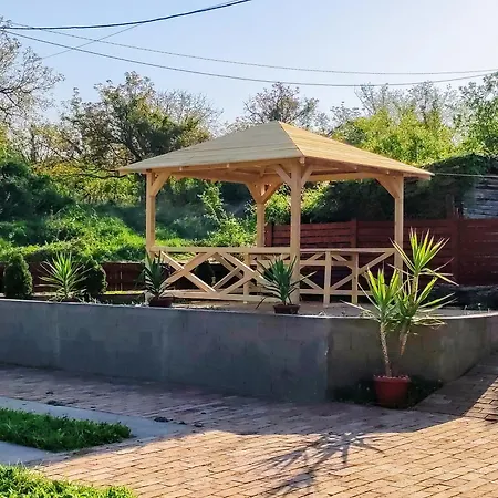 Guest house Golubina 1 - *